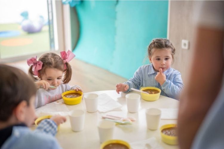 Comedor escolar adaptado en centro de educación infantil en Gines